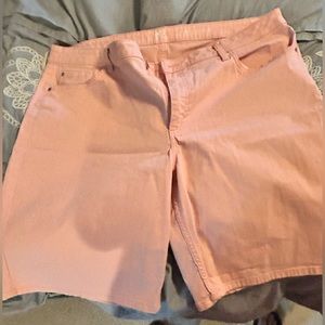 LEE riders Mid-rise Bermuda Pink Shorts 20M 9” inseam
